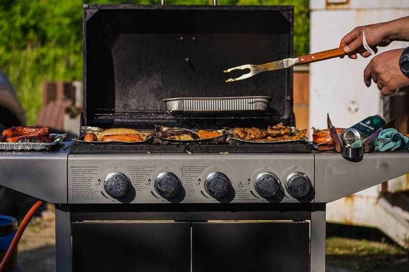 How to Get Charcoal Flavor on a Gas Grill